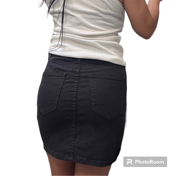 Women’s Billabong Denim Skirt, Black, size 4 (26 waist) - Picture 7 of 8